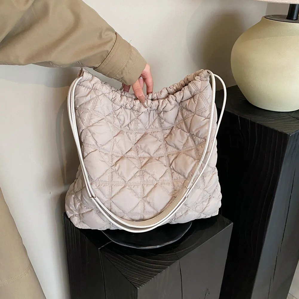 Damen Dia Gesteppter Eimer Große Kapazität Plissee Wolke Kordelzug Unten Hobo Gepolsterte Schulter Herbst Winter Tasche_voghion.com