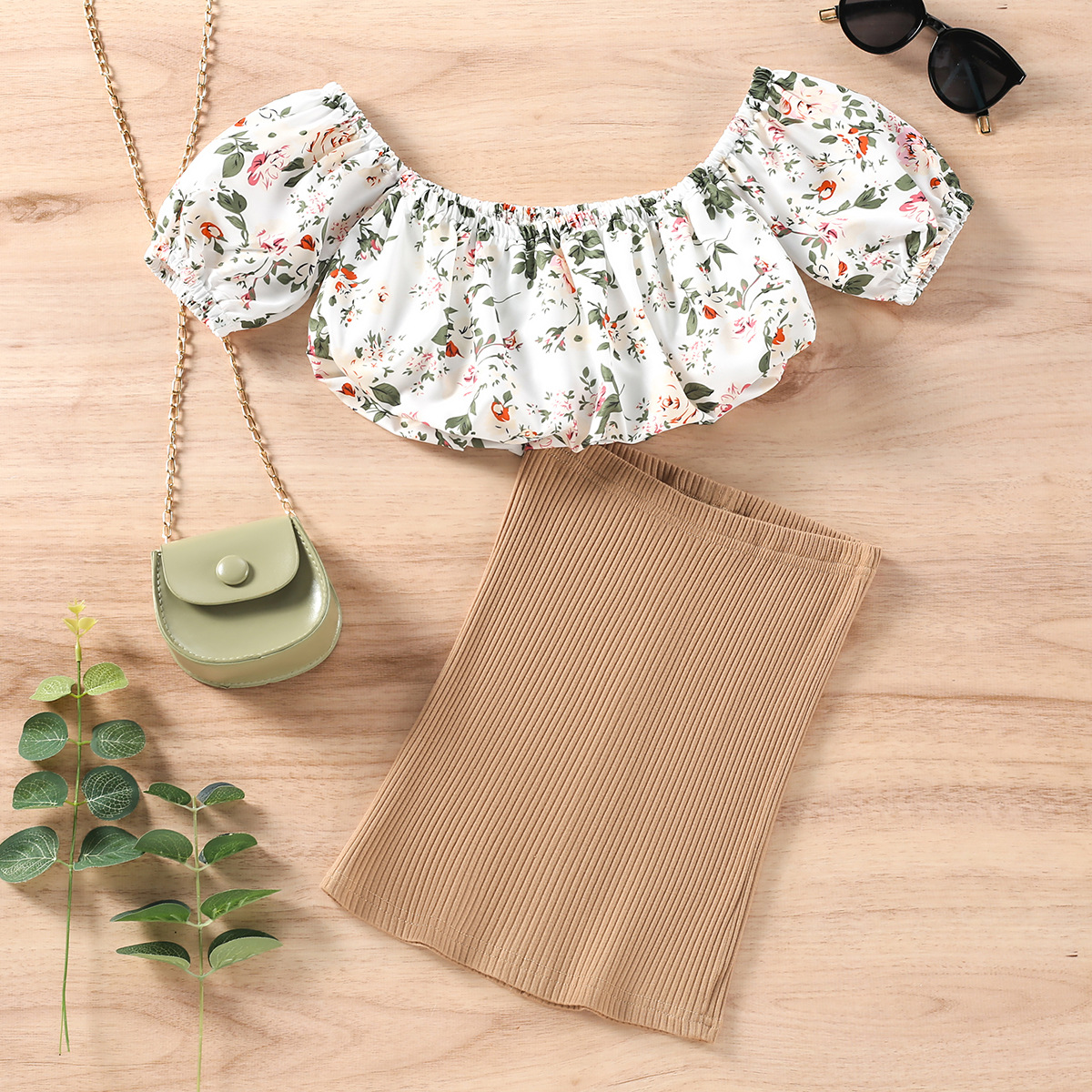 Mother&Kids Girls floral line shoulder top + slit slit hip skirt set_voghion.com