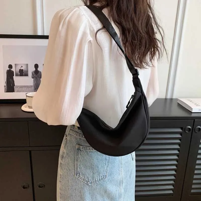 Einfaches Design Damen Umhängetasche Mode Damen Nylon Hobos Kleine Schultertaschen Vintage weibliche Mädchen Geldbörse Tuch_voghion.com