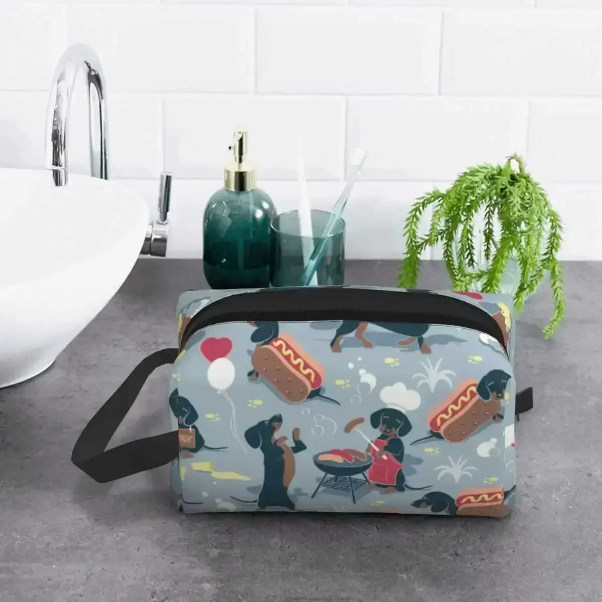 Reise-Toilettentasche mit Dackel-Motiv, Kawaii-Dachs-Soße, Wiener-Make-up-Organizer, Kosmetik-Aufbewahrungstasche für Damen, Dopp Kit Y241023_voghion.com