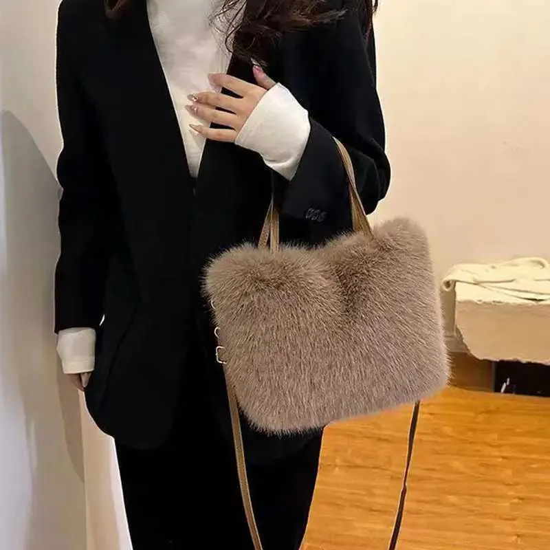 Plush Fashion Winter Crossbody s High-capacity Single Shoulder Bag Girl MinimalistC241214_voghion.com