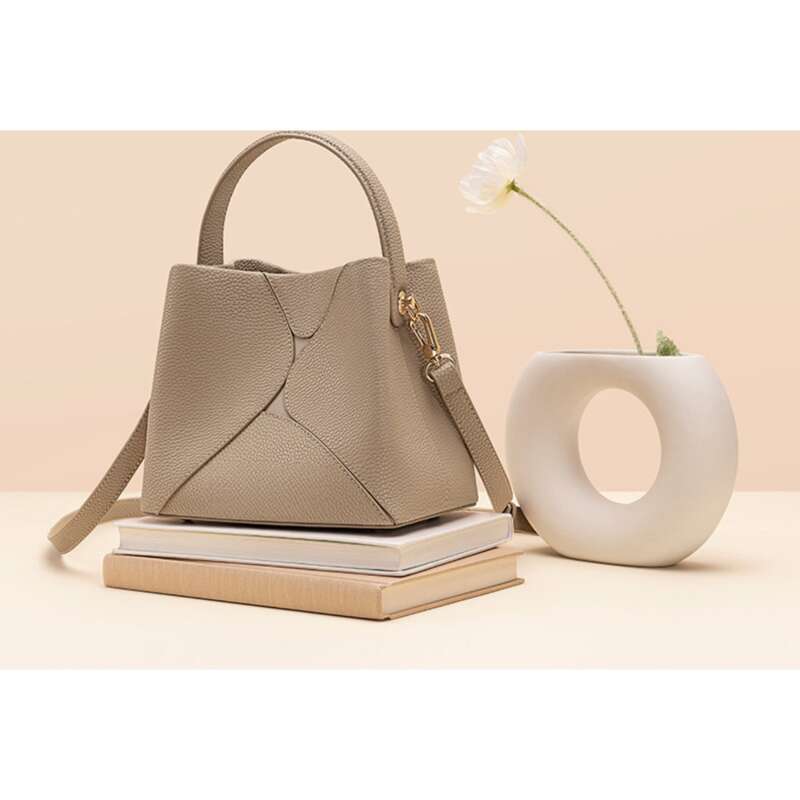 Borsa a tracolla da donna con tracolla a cestino alla moda_voghion.com