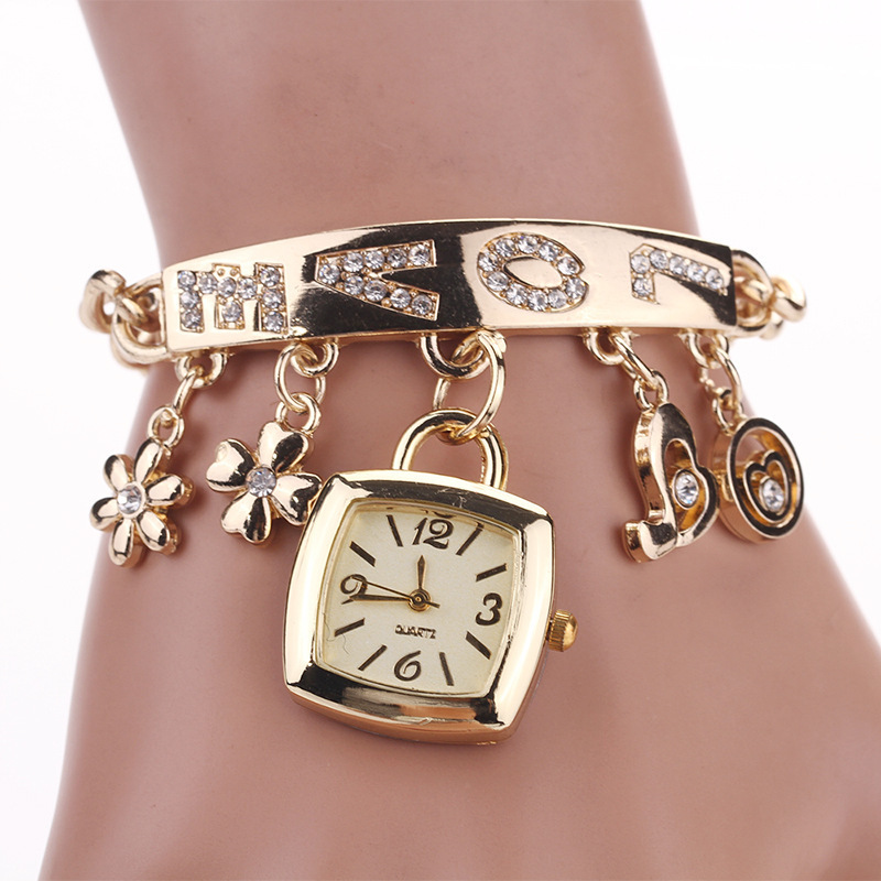 Hot Sale Fashion Alloy Diamonds Pendant Bracelet Watch Watch High Grade Women's Watches Fashion Watches