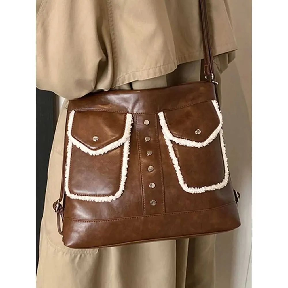 Vintage Damen Pu Rucksäcke Patch Lamm Fleece Quadratische Umhängetasche Große Kapazität Weibliche Casual Pendler Crossbody Tote_voghion.com