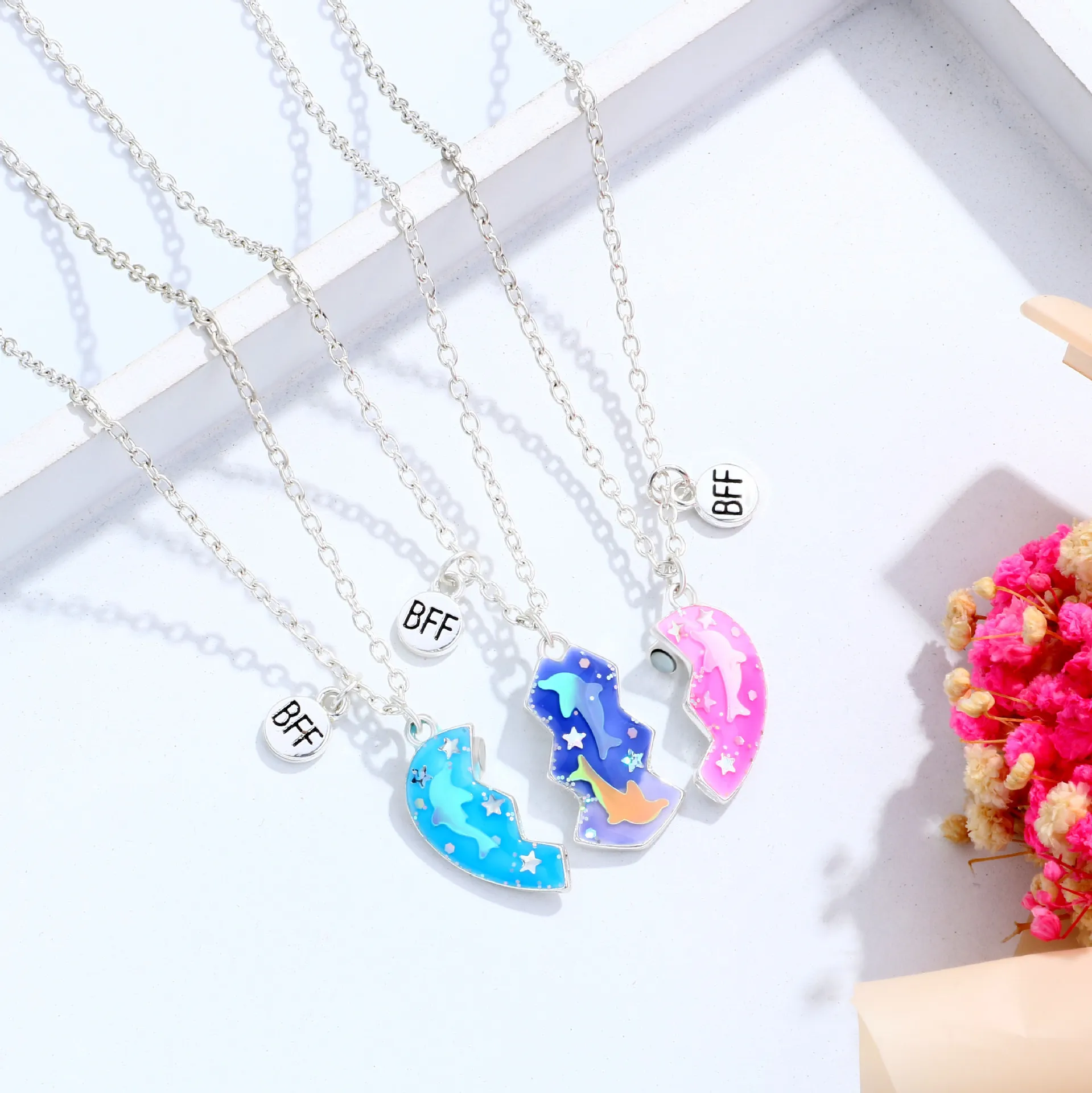 Lot de 3 colliers pendentif dauphin tendance avec pierre magnétique pour ami, accessoire de cou créatif et coloré en forme d'étoile, cadeau_voghion.com