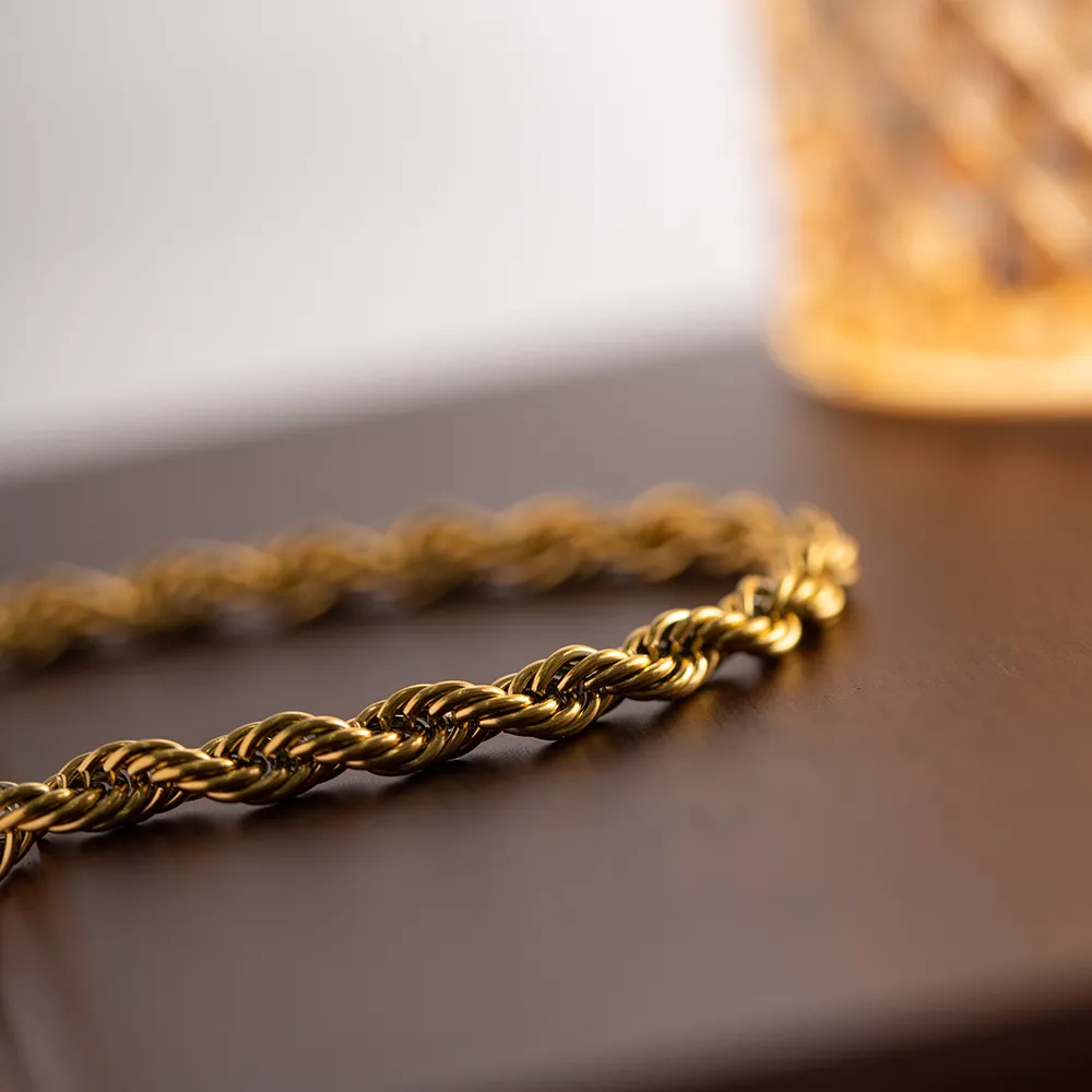 Gold Plated Rope Chain Necklace Versatile Unisex Fashion Accessory_voghion.com