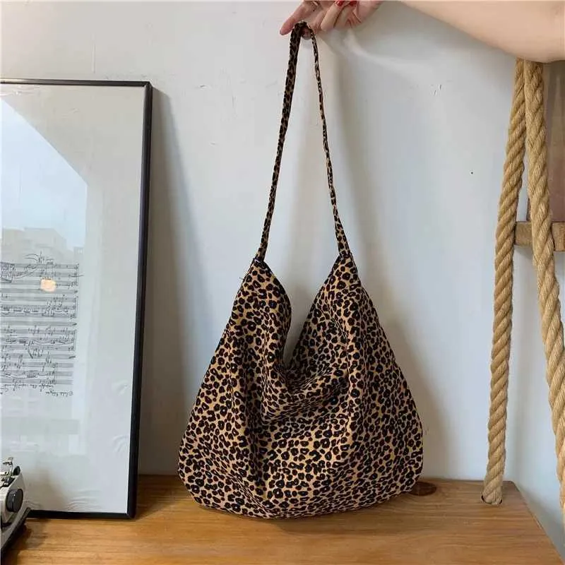 Japanische und koreanische Ins moderne kleine Messenger-Tasche aus Canvas mit Leopardenmuster für weibliche Studentinnen Y241026_voghion.com