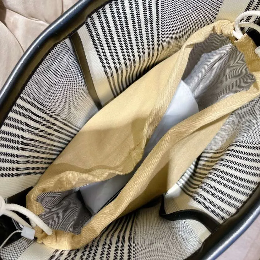 Designer Retro Striped Bucket Bag Portable Shoulder Bag For Women_voghion.com