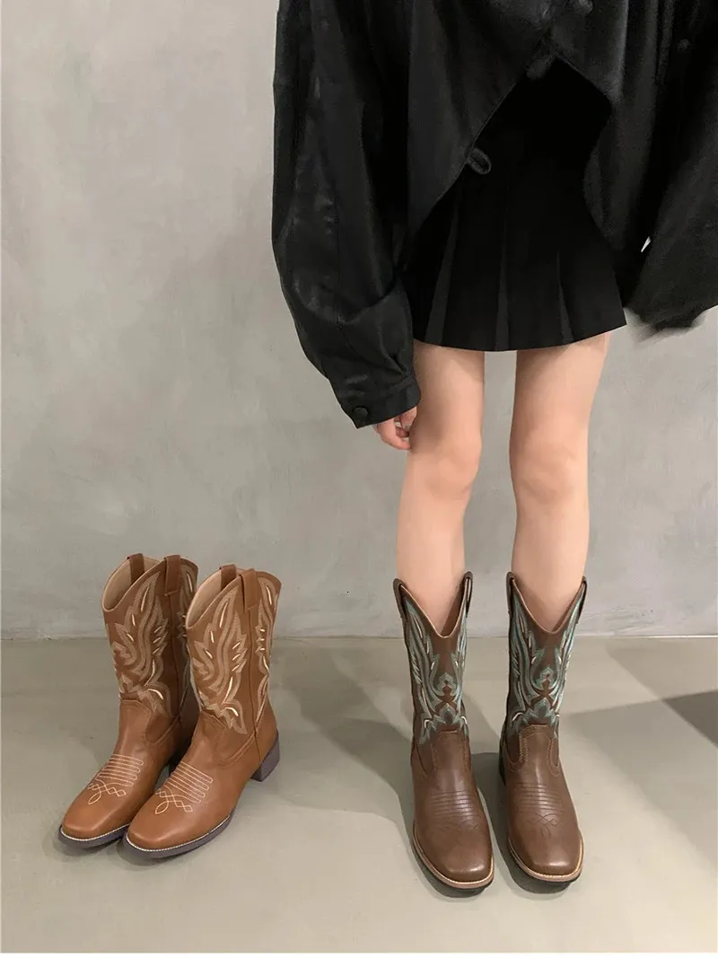 Stivali da cowgirl western da donna con ricami in stile retrò, alla moda, con cerniere, stivaletti a metà polpaccio, tacchi quadrati, scarpe autunnali e invernali_voghion.com