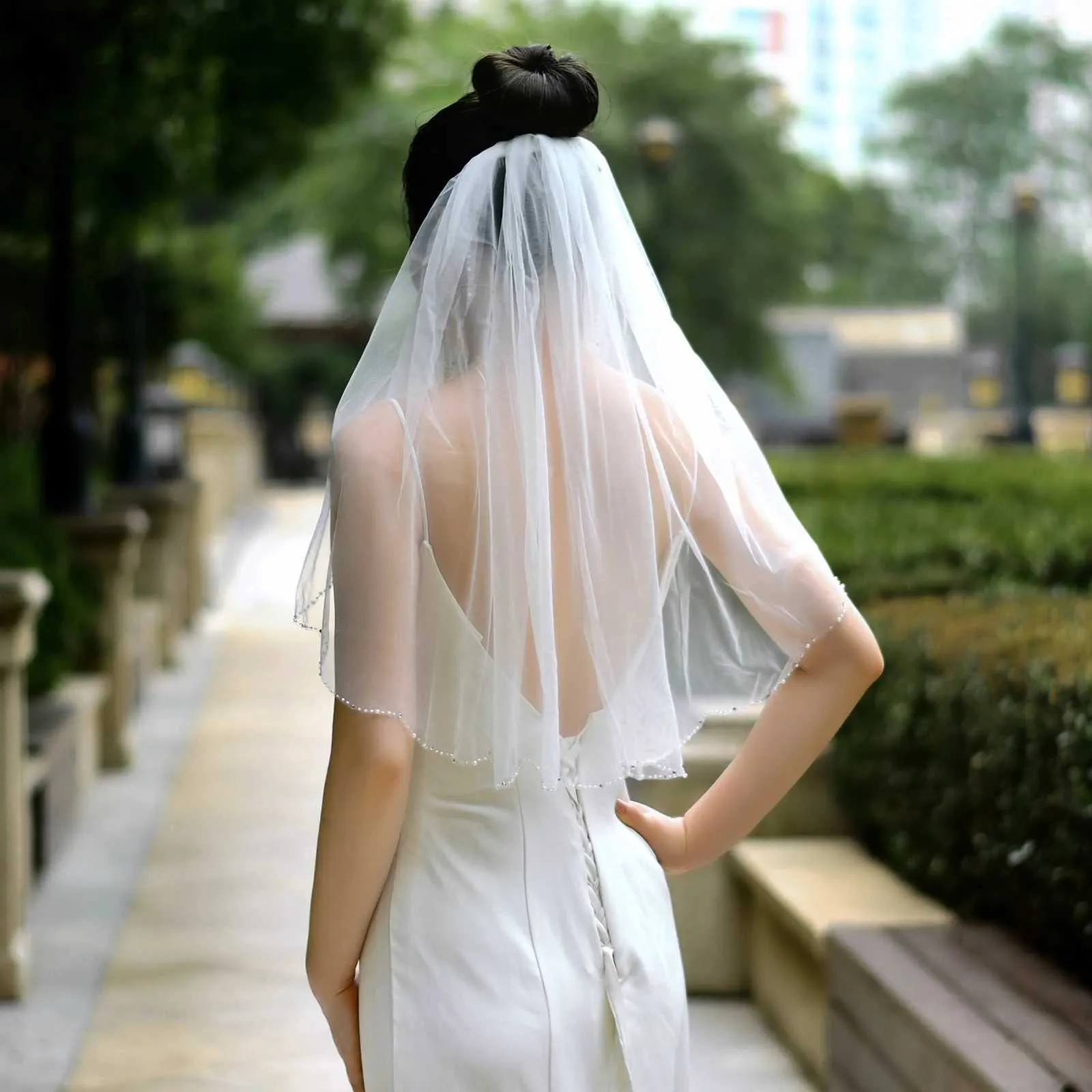 Hair Jewelry Short Wedding Veils Rhinestones Bridal Veil Crystal Beaded Bead Edge 60CM with Comb Bachelorette Party_voghion.com