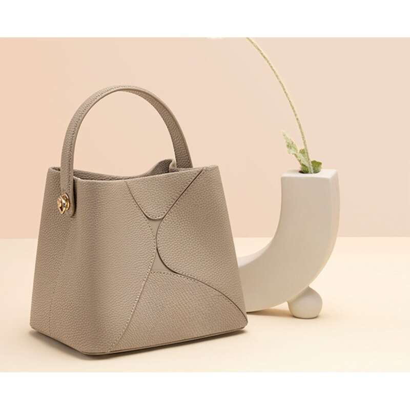 Borsa a tracolla da donna con tracolla a cestino alla moda_voghion.com