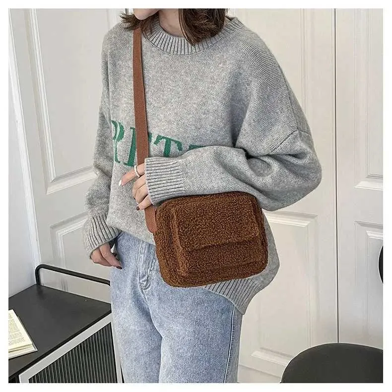 New Plush Fabric Womens Shoulder Crossbody Small Fashion Lambs Wool Fluffy Fur Winter Female Bag Designer_voghion.com