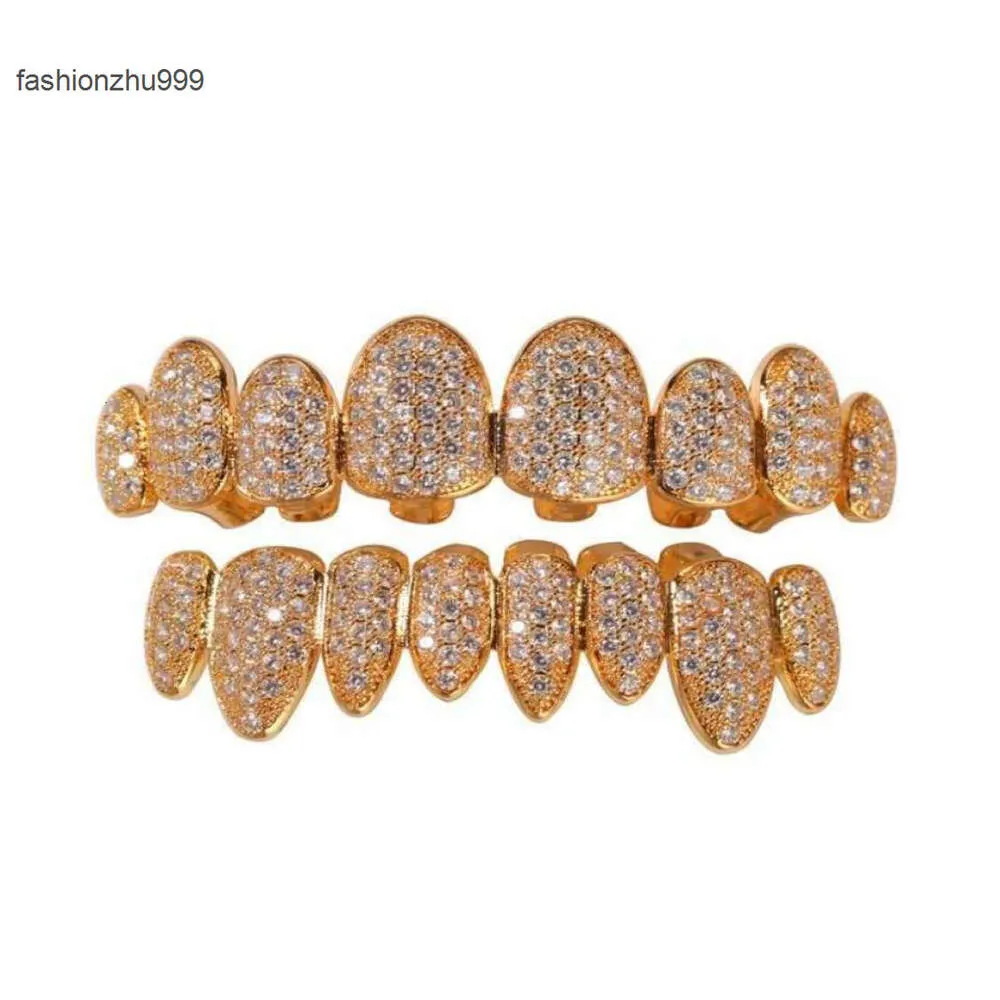 Iced Out 14K Gold Grills Kristall Zähne Oben Unten Diamant Grillz Hip Hop Bling Kubikzircon Rapper Körperschmuck7425554_voghion.com