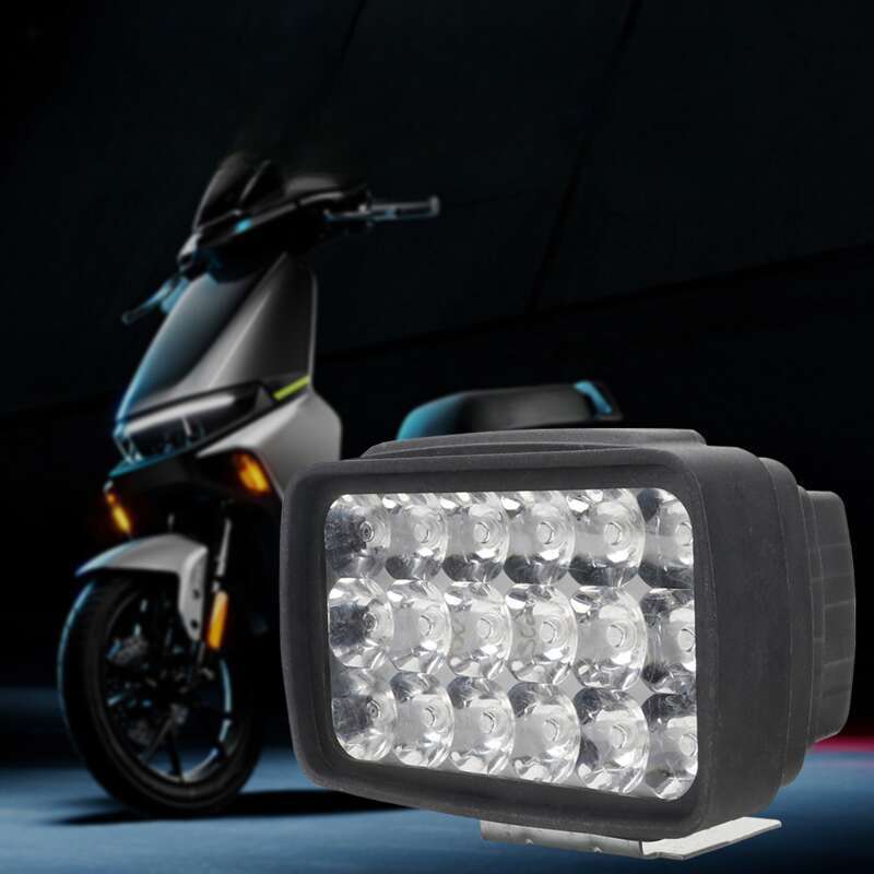 Akutoitel töötavad välised LED-esituled, tugevate ülieredate mootorratta prožektoritega, esituled_voghion.com