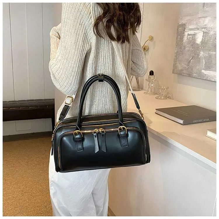 Vintage Handbags for Women Solid Pu Leather s Large Capacity Female Commute Wide Strap Crossbody Packs 2024 NewC241212_voghion.com