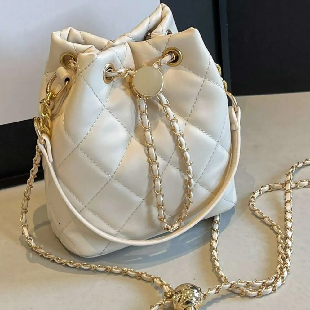 2024 Neue Damen Handba Crossbody Ba Kette Innovatives Design Mode Vielseitig Natürlicher Minimalistischer Stil Kostenlos_voghion.com