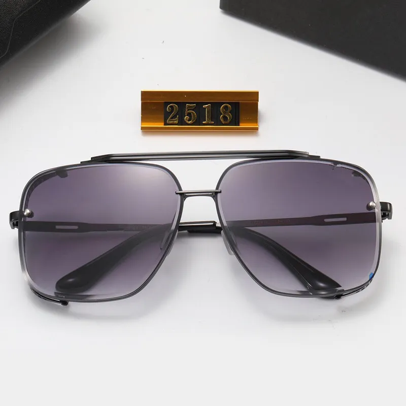 Okulary przeciwsłoneczne 2023 Designer Klasyczne okulary Gogle Okulary przeciwsłoneczne Outdoor Beach dla mężczyzn i kobiet 6 kolorów Opcjonalnie trójkątne_voghion.com