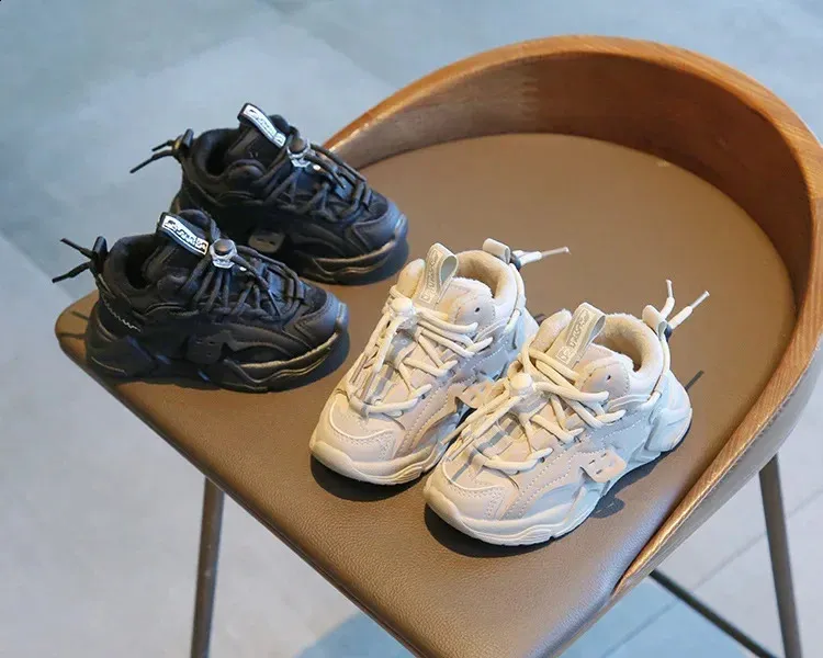 2024 Moda Peluche Corto e Grasso Impermeabile Ragazzi Comode Ragazze Corsa Antiscivolo Bambini Scarpe Sportive 240912_voghion.com