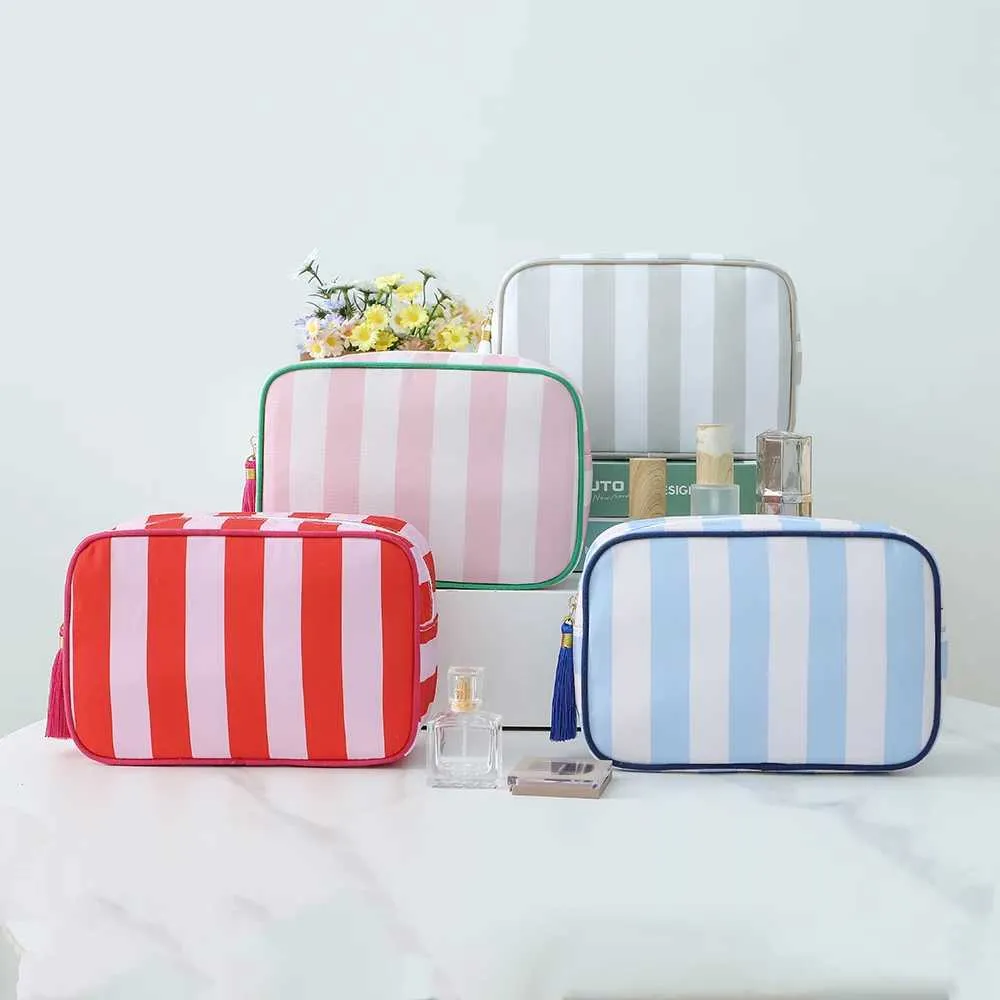 Large striped portable suitable for women tassel zipper makeup large capacity storage bag Y241023_voghion.com
