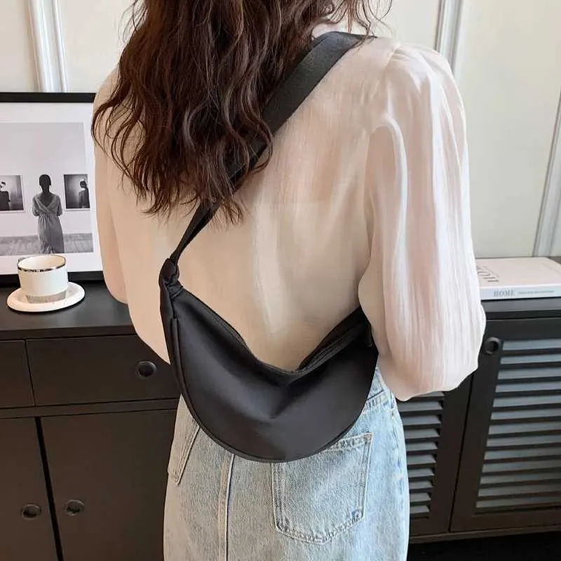 Einfaches Design Damen Umhängetasche Mode Damen Nylon Hobos Kleine Schultertaschen Vintage weibliche Mädchen Geldbörse Tuch_voghion.com