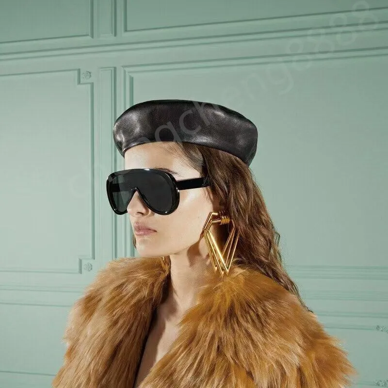 Occhiali da sole con lenti a forma di fiore con lettera per uomo e donna, montatura in PC, occhiali da sole classici adombrati_voghion.com