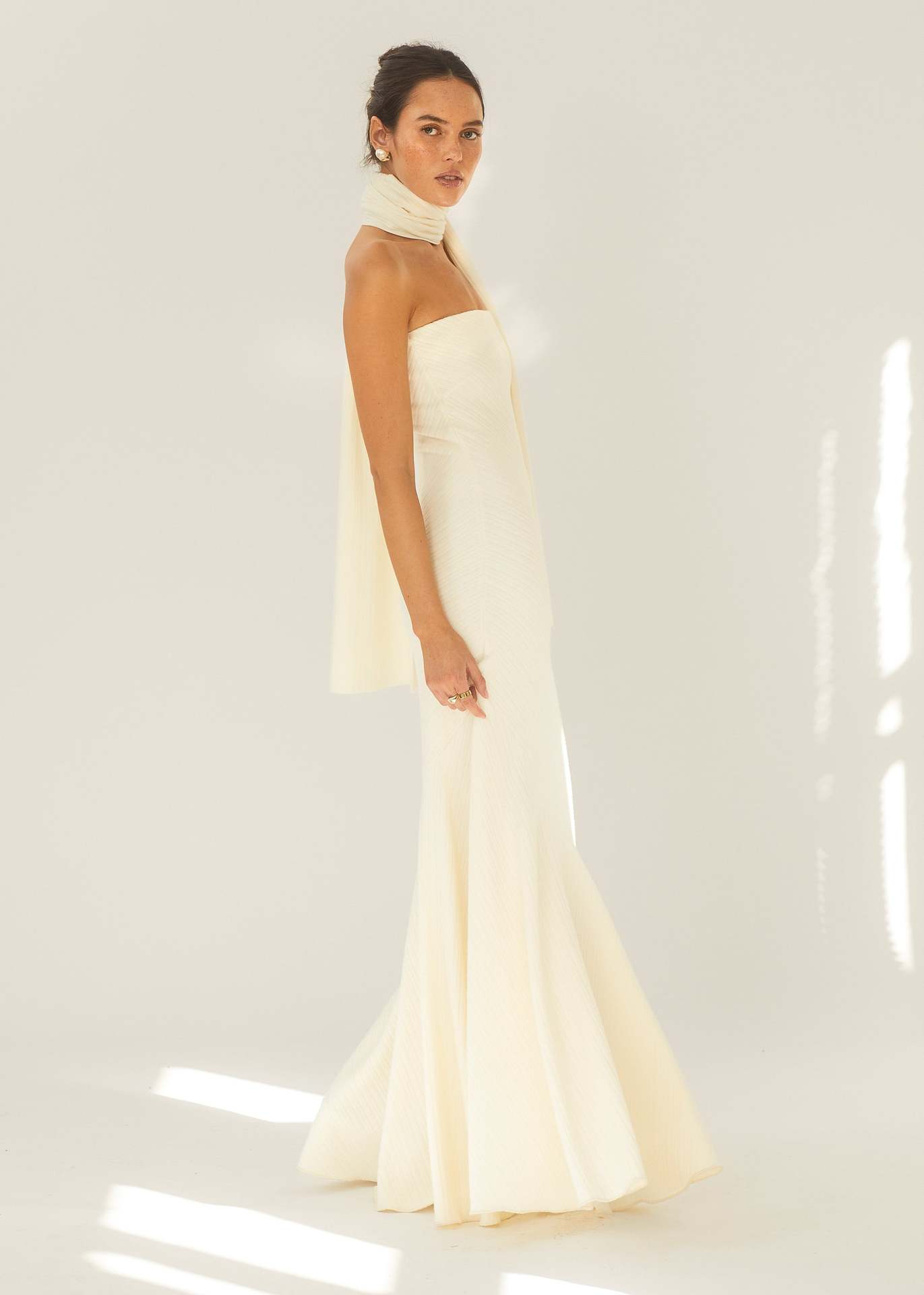 Women's skim-back fishtail pleated dress strapless line-neck skirt_voghion.com