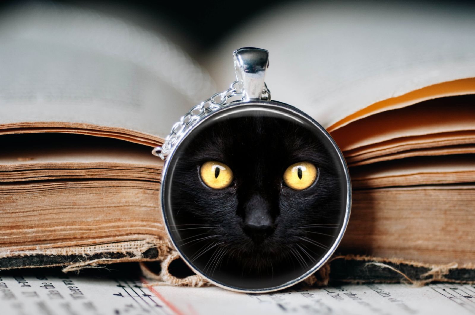 Unisex vintage necklace pendant_voghion.com