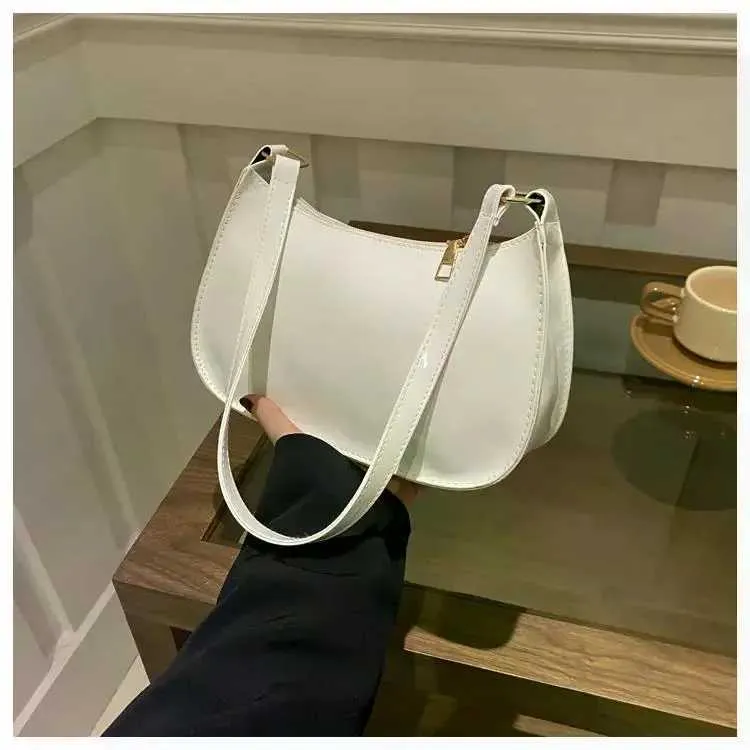 Women's Patent Leather Shoulder Bag Small Designer Handbag_voghion.com