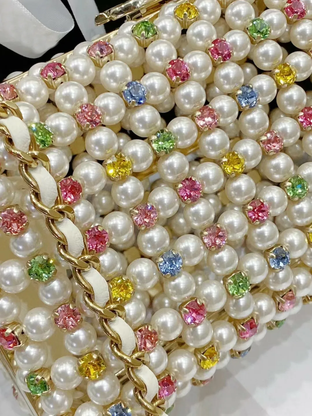 Top Quality Designer Pearls Dinner Beads With Colored Crystal Fancy Box Handbags Gold Metal Frame Lock Clasp Fashion_voghion.com