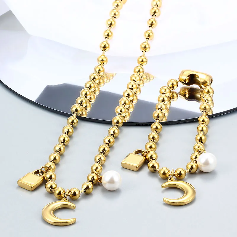 Cadenas de moda de acero inoxidable color plata regalo redondo bola blanca mujeres hombres cerradura llave UN 50 8 mm cuentas colgantes collar_voghion.com