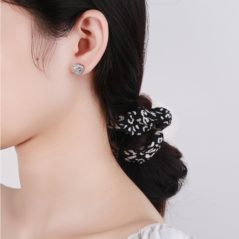 Boucles d'oreilles en forme de cœur en zircon AAA super flash pour femmes_voghion.com