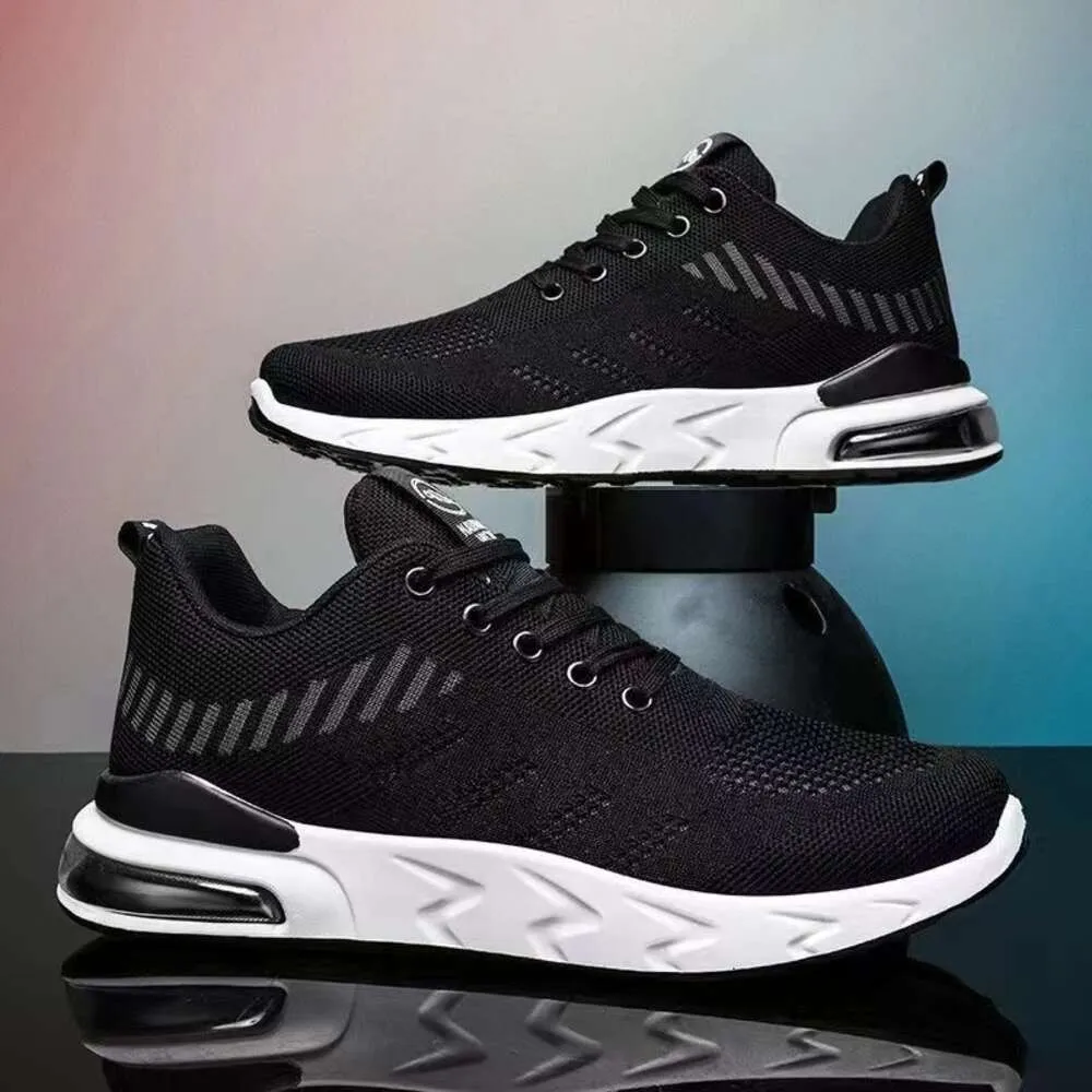 Scarpe da ginnastica nere personalizzate 2022 all'ingrosso e bianche a prezzi convenienti per donna, da corsa, con cuscino d'aria, da uomo, Lhshoe_voghion.com