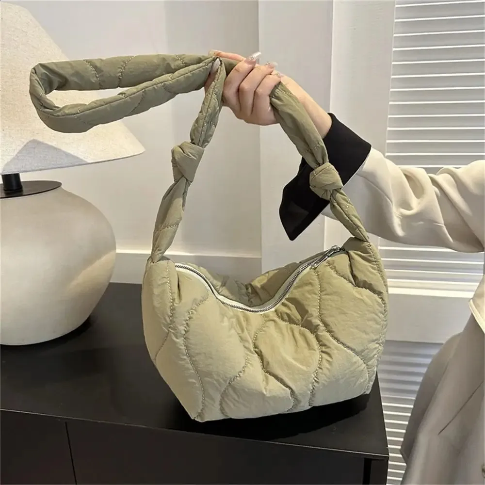 Large Capacity Quilted Shoulder Bag Women Puffy Padded Handbag_voghion.com
