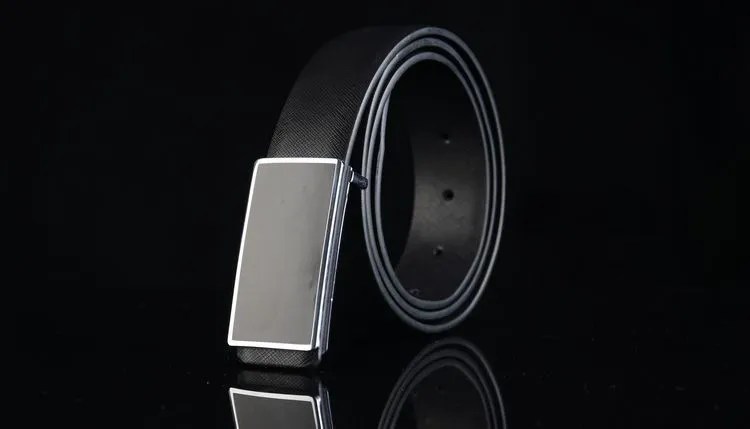 Stylish white black leather strap man Korean edition, trendy youth simple and smooth casual belt male, free shipping._voghion.com