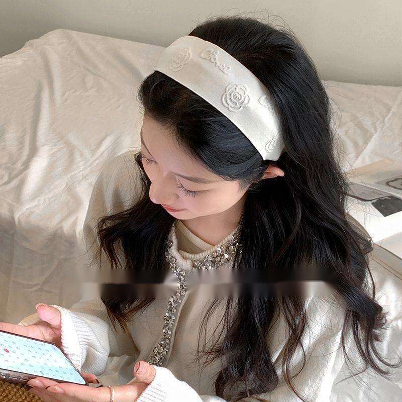 Elegant Wide Brimmed Headband For Face Washing And Daily Style_voghion.com