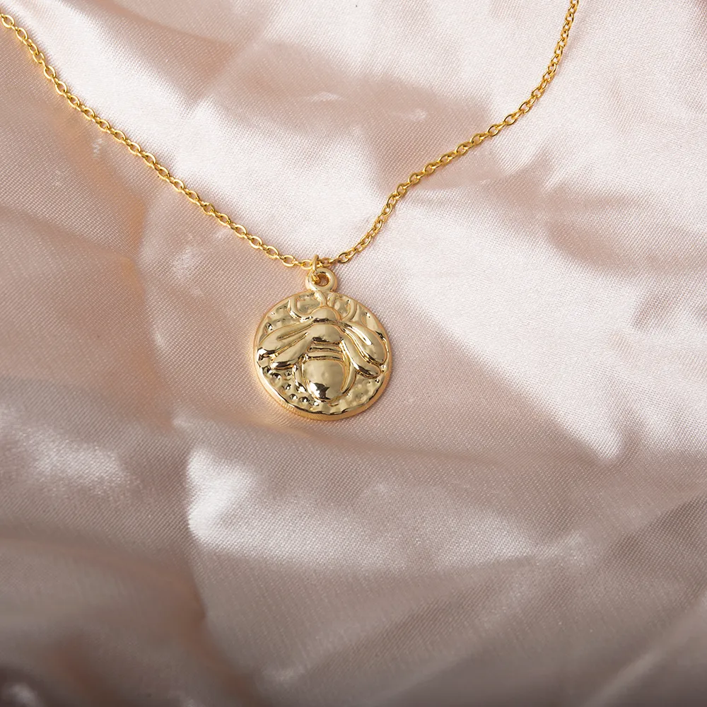 Collane con ciondolo Tangula Vintage Bee Collana rotonda per donna Uomo Acciaio inossidabile Geometrico Insetto Regali di compleanno per_voghion.com