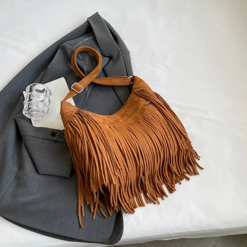 Borse a tracolla in pelle scamosciata con nappe e frange da donna 2024 Borsa a tracolla da donna alla moda Borsa a mano Tote Marrone Nero_voghion.com