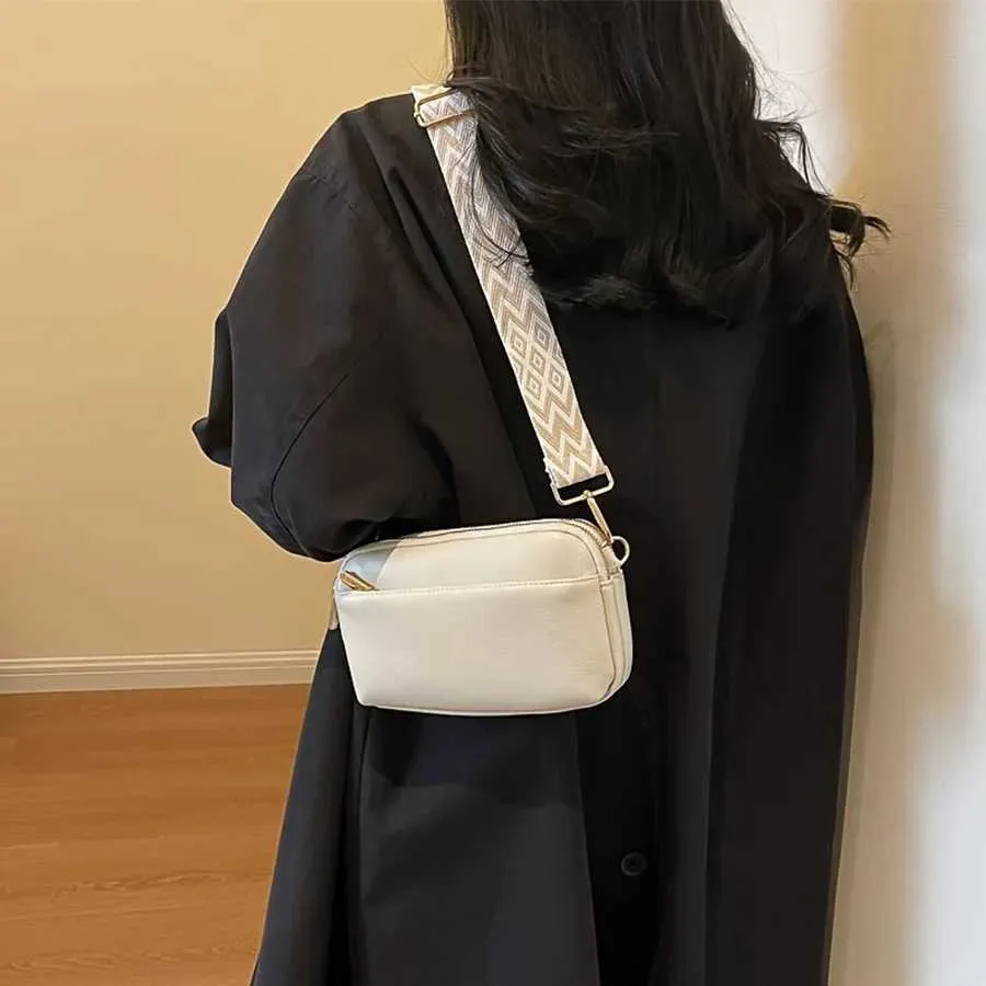 Elegant Crossbody Shoulder Bag For Women Versatile Pu Square Bag_voghion.com