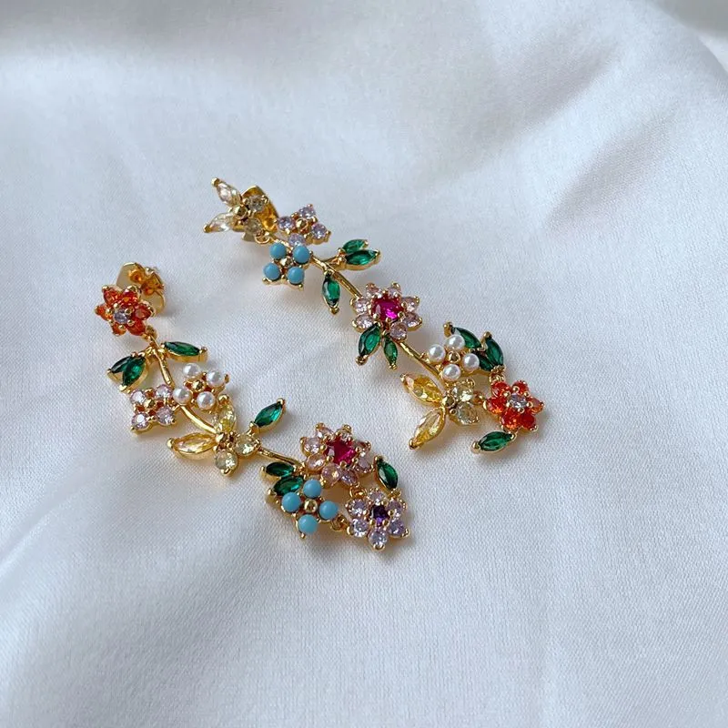 Orecchini di collana stile campagna alla moda per donne ragazze Farfalla fresca e carina Quattro fiori intarsiati Zirconi colorati_voghion.com