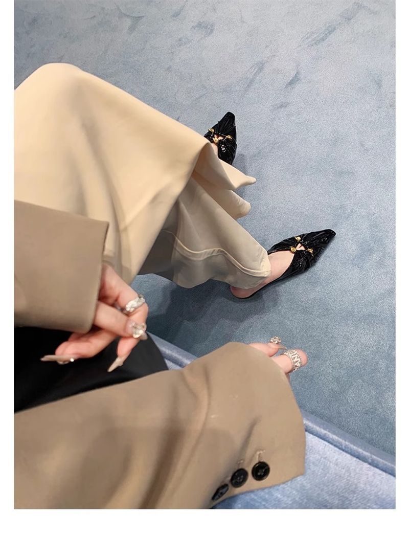 Grape Mom's Same Style Spring New Triangle Buckle Hollow Pointed Pleated Baotou Muller Half Slippers Women's Genuine_voghion.com