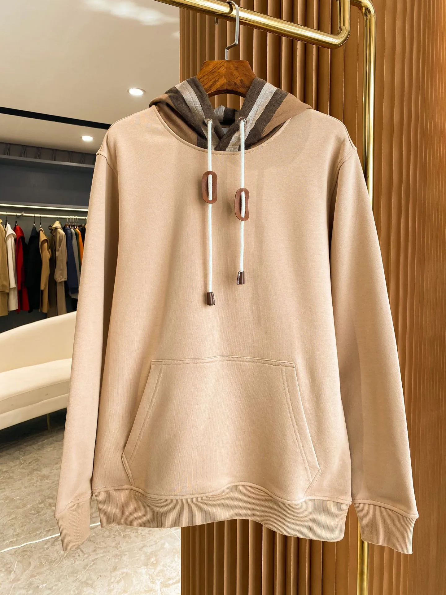 Moletom com capuz masculino clássico com letras 3D e capuz, estilo europeu e americano, com monograma, popular, feminino e feminino_voghion.com