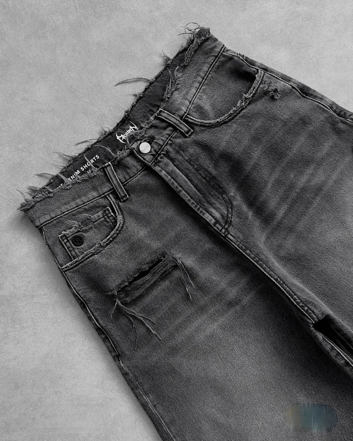 Reaven Summer Hip Hop Ripped Hole Raw Edge Denim Black Blue Wash Punk Work Shorts Vintage Men Women Jorts Y2K Streetwear_voghion.com