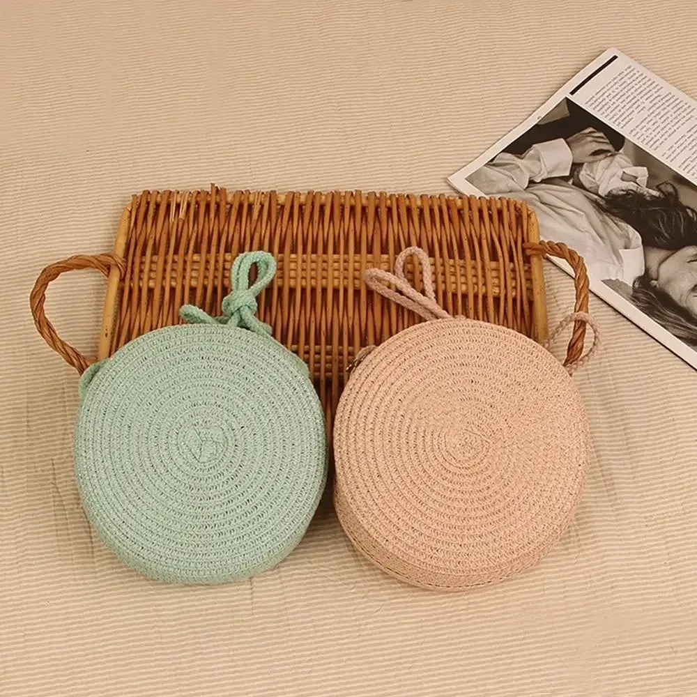 Borsa da spiaggia in paglia intrecciata a mano, realizzata a mano in rattan, realizzata a mano in maglia color caramella, da donna_voghion.com
