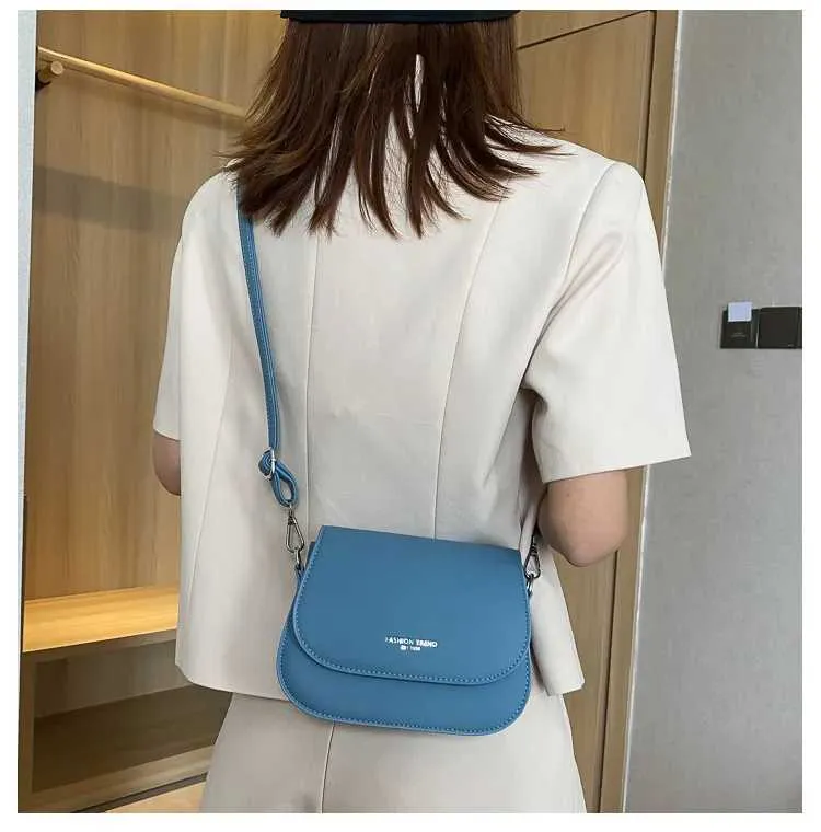 Sac à bandoulière tendance en cuir PU pour femme, sacoche à rabat de couleur unie, simple, à la mode, pochette C241021_voghion.com