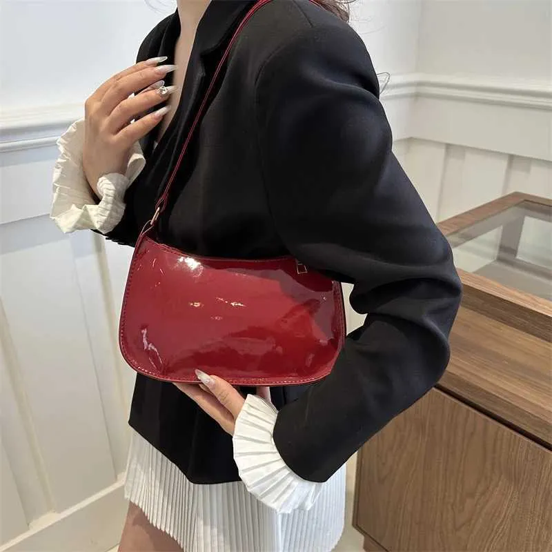 Sac de créateur rétro couleur unie en cuir PU sac à bandoulière pour sous-vêtements mode décontracté sans-abri portefeuille et sac à main pour femme_voghion.com