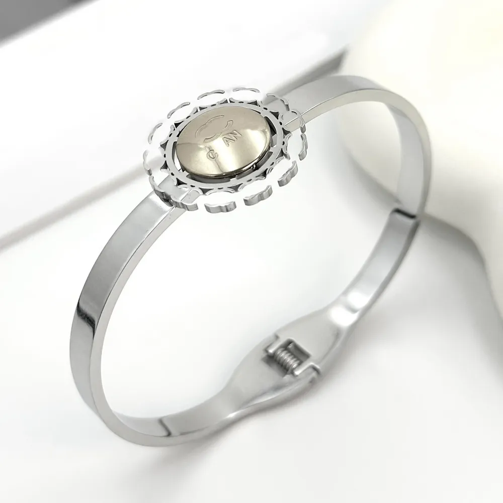 Fashion Bracelets Bangle Brand Designer Letter Sier Plated Stainless Steel Bracelet Men Women Wedding Jewelry Gifts_voghion.com