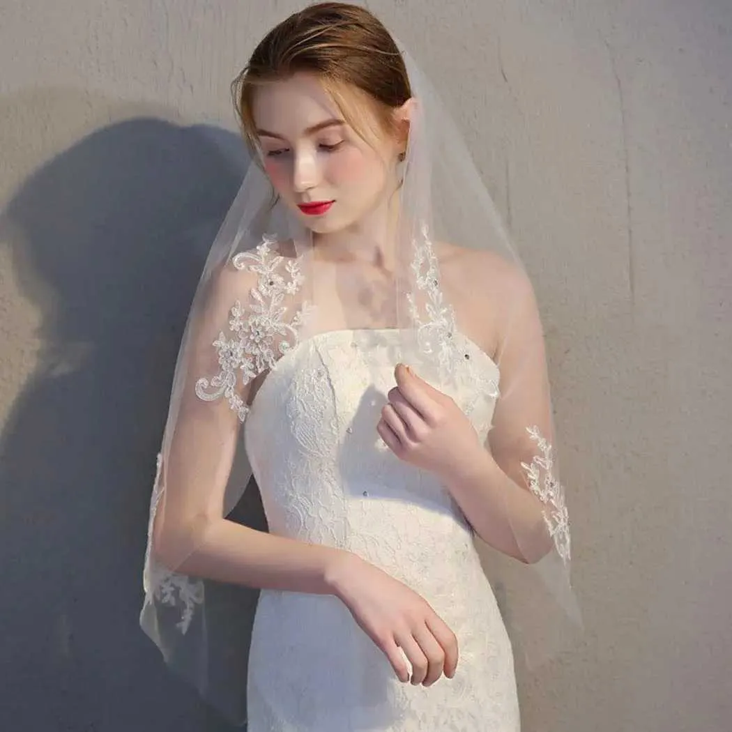 Velo da sposa in tulle con applicazioni in pizzo e cristalli, a 1 strato, corto, lungo fino ai fianchi, accessorio per capelli_voghion.com