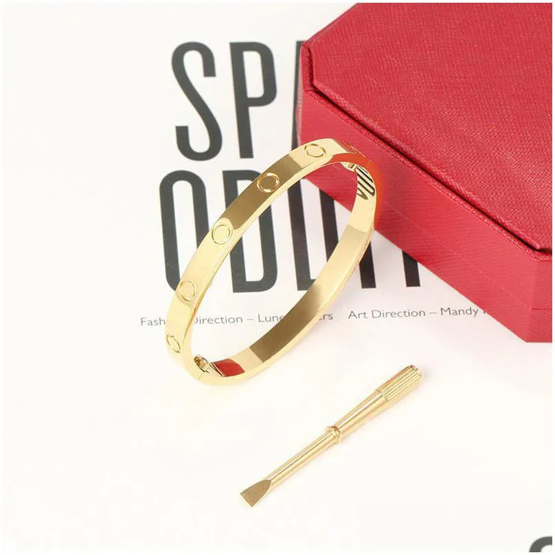 Braccialetto di alta qualità Cacciavite Amore Braccialetto Moda Unisex Braccialetto Polsino Acciaio Inossidabile Placcato Oro Gioielli Donna E_voghion.com