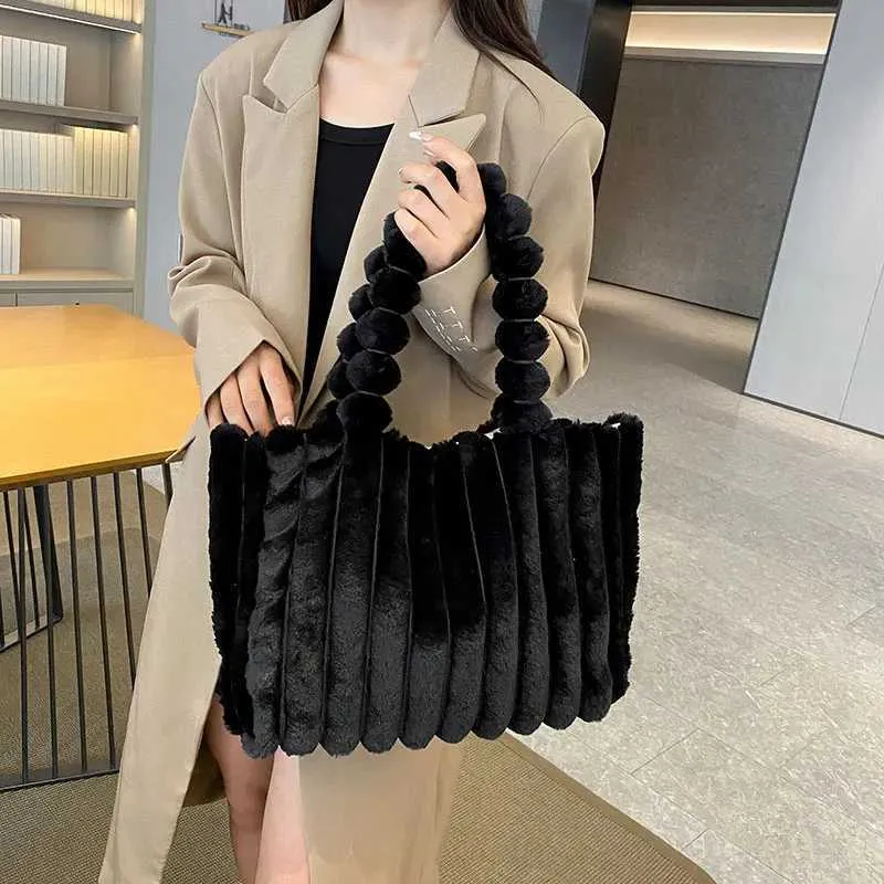 1PC Retro Large Capacity Fashion Handbag Student Simple Commuter Plush Ba241031_voghion.com