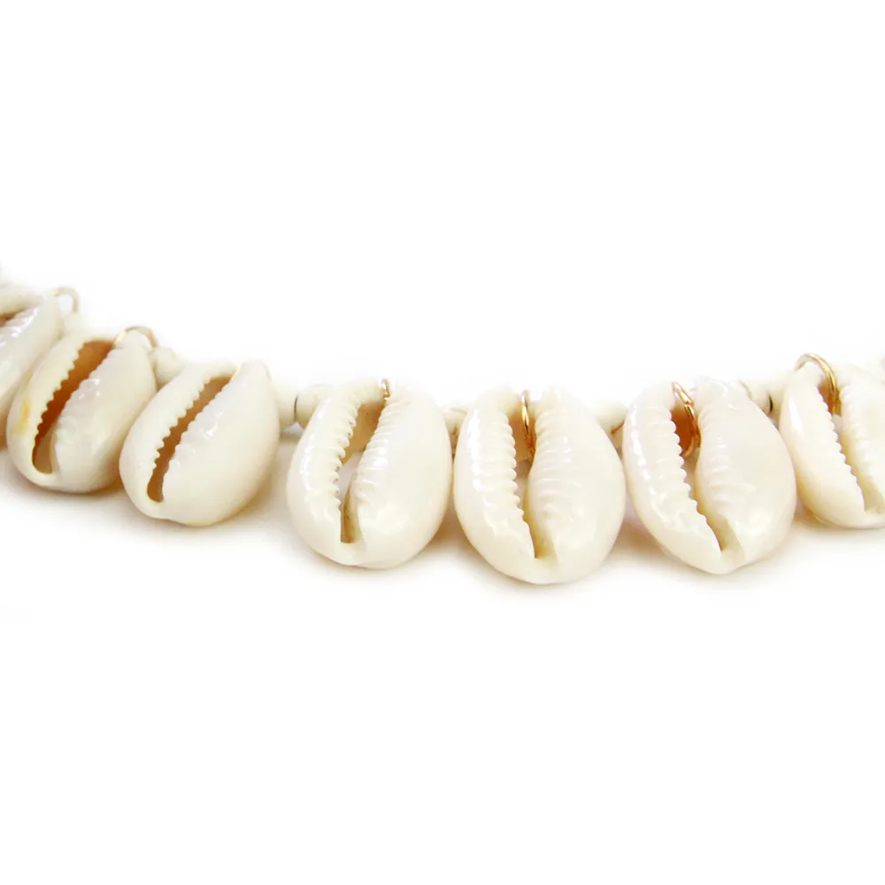 Collier pendentif bohème en coquillages naturels et perles_voghion.com